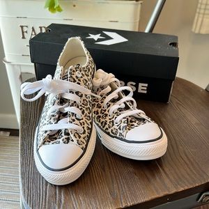 NEW in box cheetah converse 13